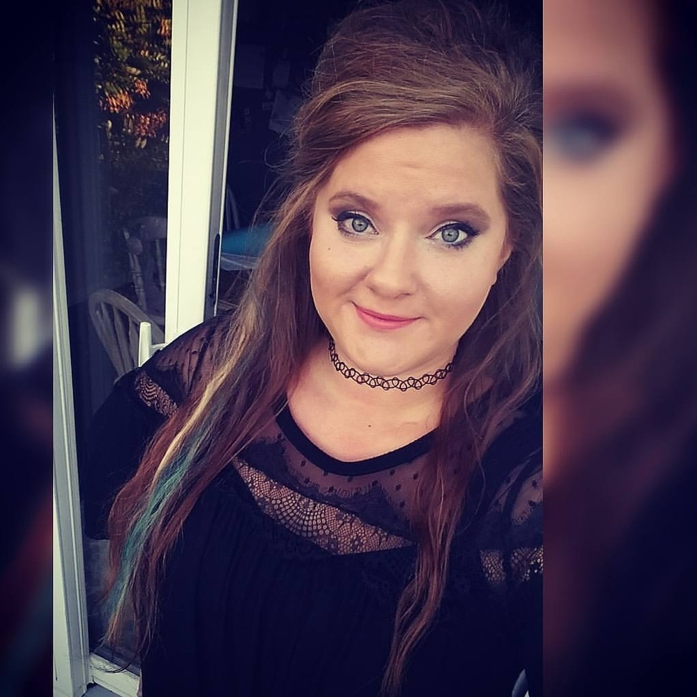 Meet your Posher, Hilary